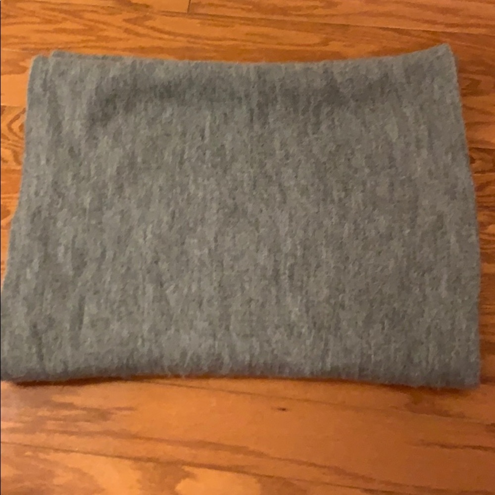 Two-Tone Roots Infinity Scarf
